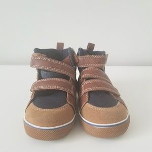 Brand New Koala Kids Boots